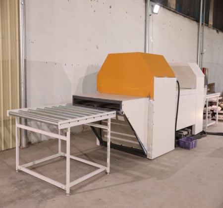 Vibrating plate machine